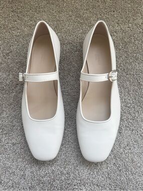 Le Monde Beryl Ballet Mary Jane in Ecru Leather